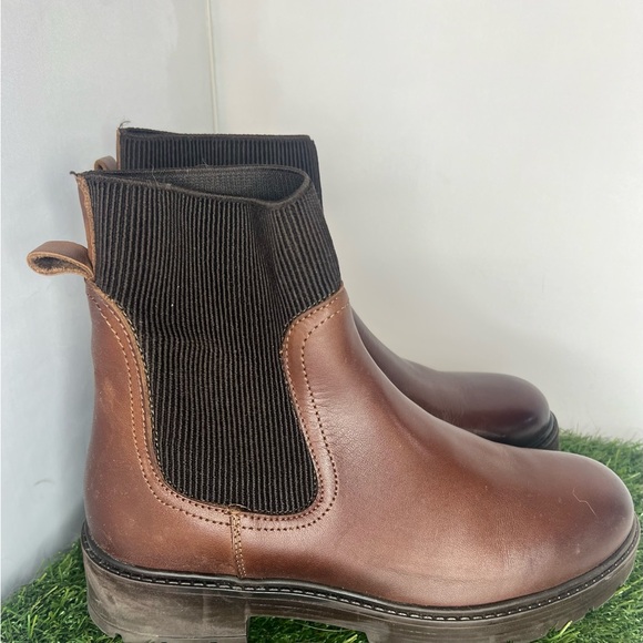Bootlegger Brown Leather Elastic Chelsea Boot Women Size 40 (9) - Picture 2 of 10